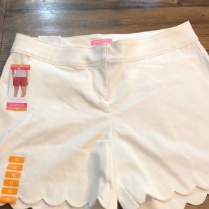 Cute white shorts size 12